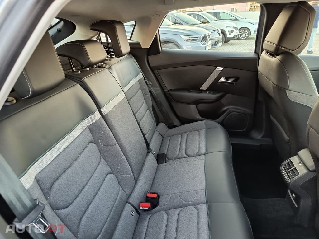 Citroen C4 1.5 BlueHDi Shine Pack EAT8