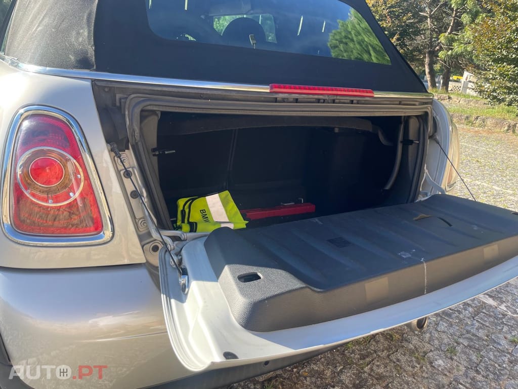 MINI Cabrio Cooper D 1.6