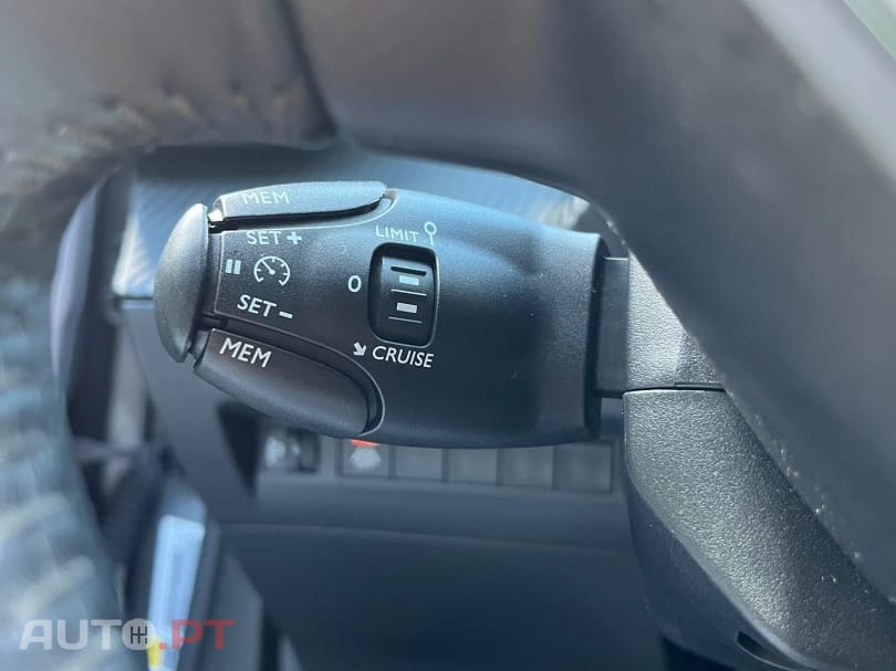 Peugeot 2008 1.2 PureTech Active