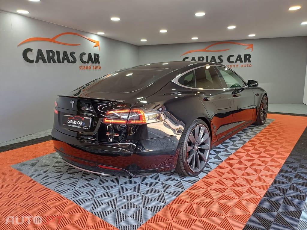 Tesla Model S P85D