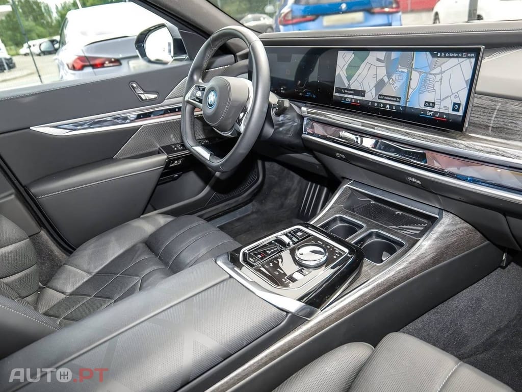 BMW 750 e xDrive
