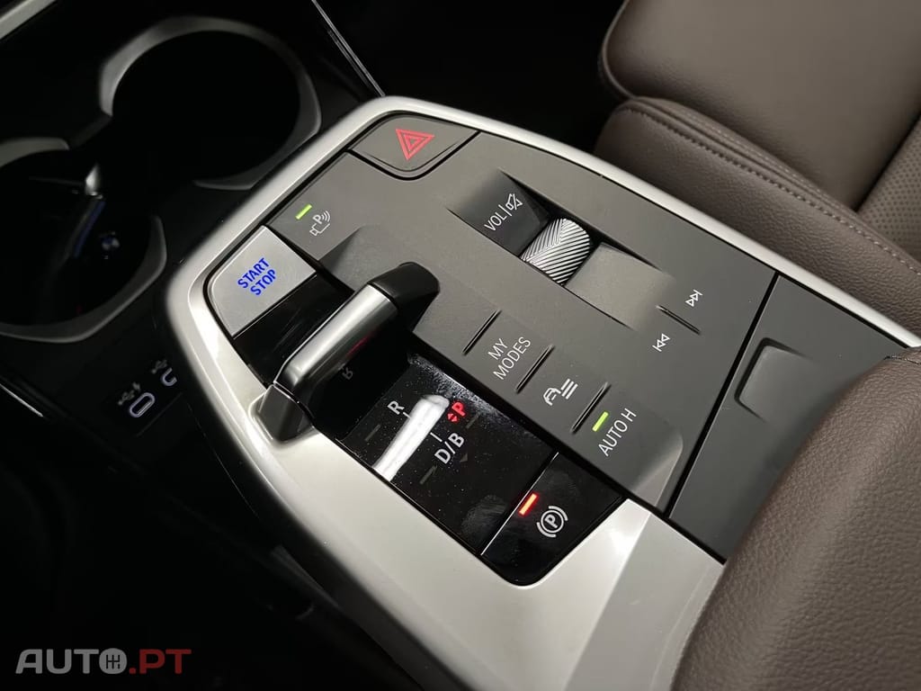 BMW iX1 I.V.A DEDUTÍVEL xDrive30 M Sport