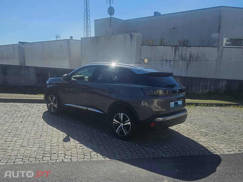 Peugeot 3008 1.6 hybrid4 300cv allure
