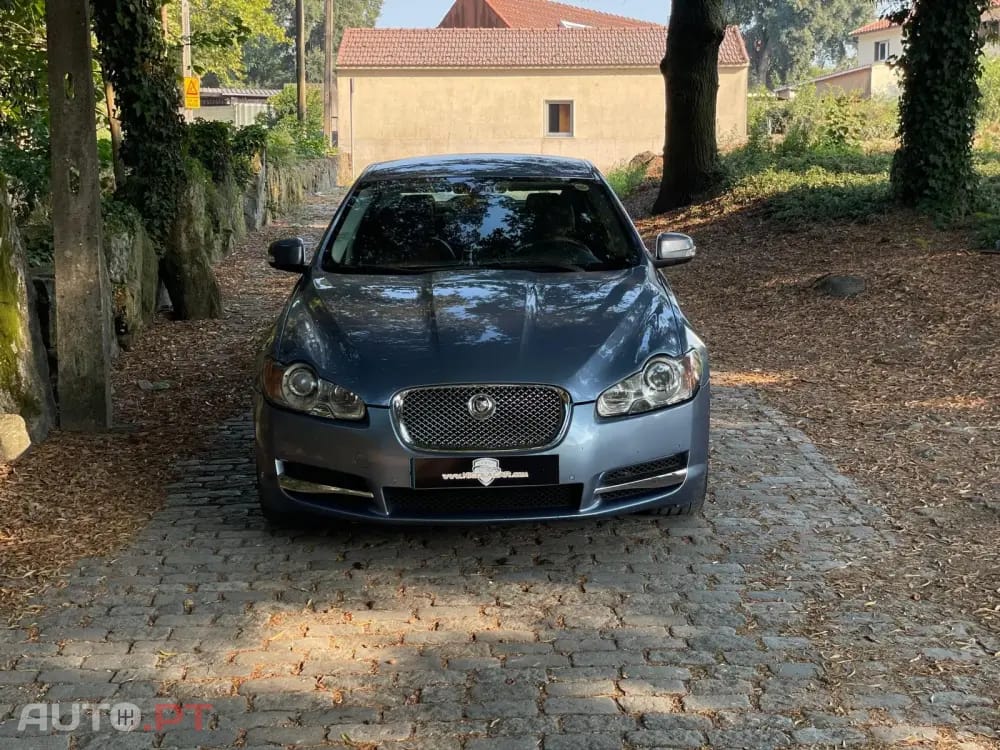Jaguar XF 2.7 D V6 Premium Luxury
