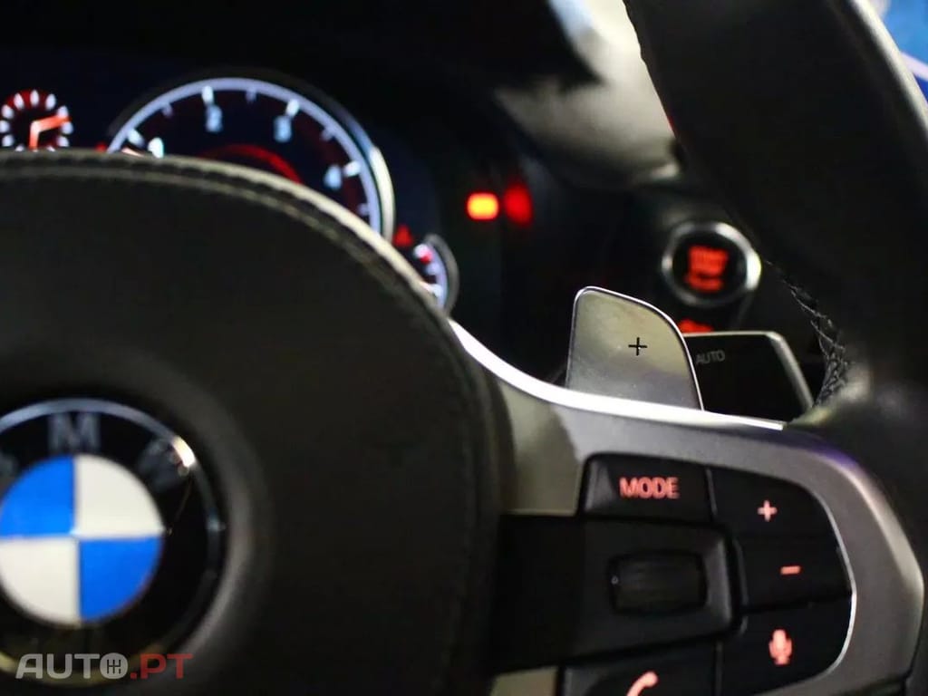 BMW X4 20 d xDrive Pack M Auto — fotografia 27