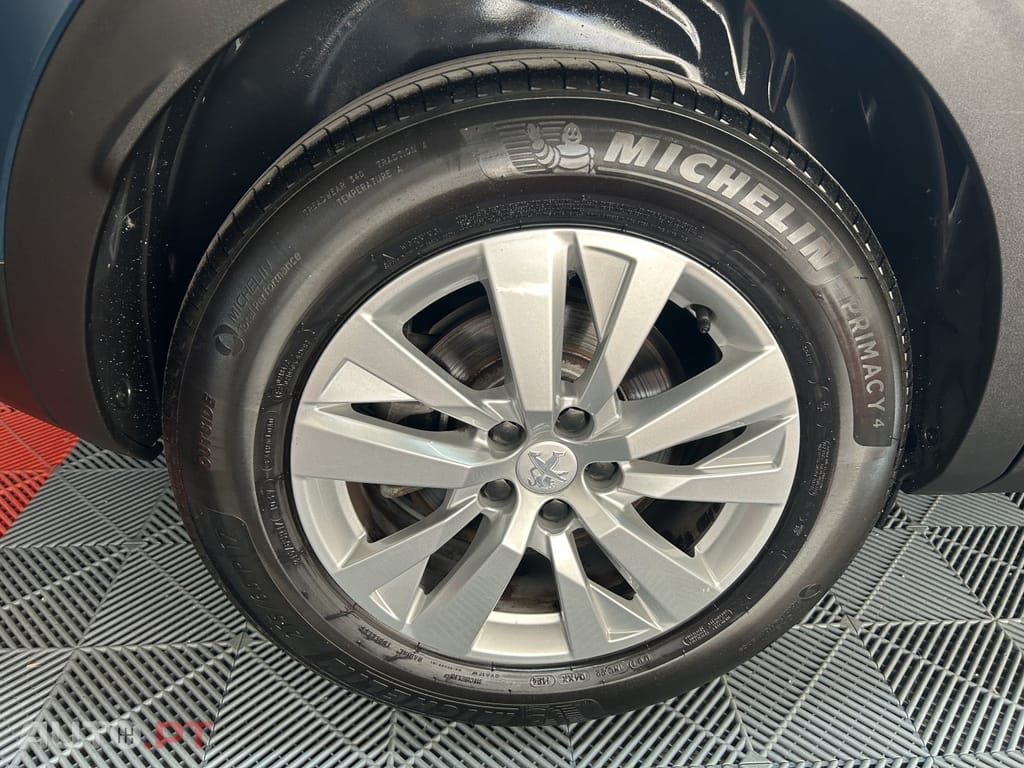 Peugeot 3008 1.2 PureTech Allure EAT8