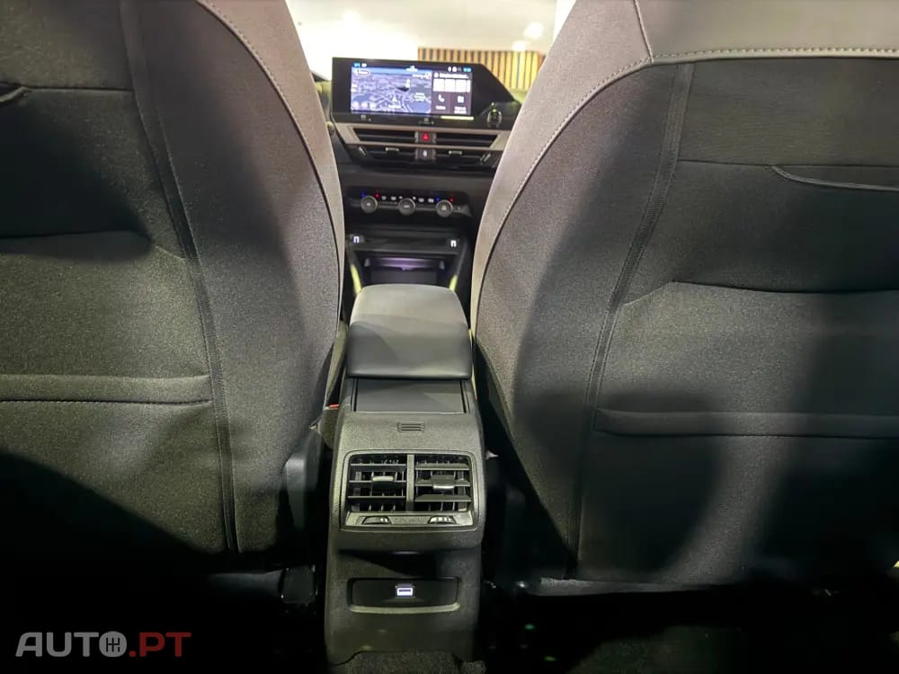 Citroen C4 X 1.2 Hybrid Plus e-DSC6
