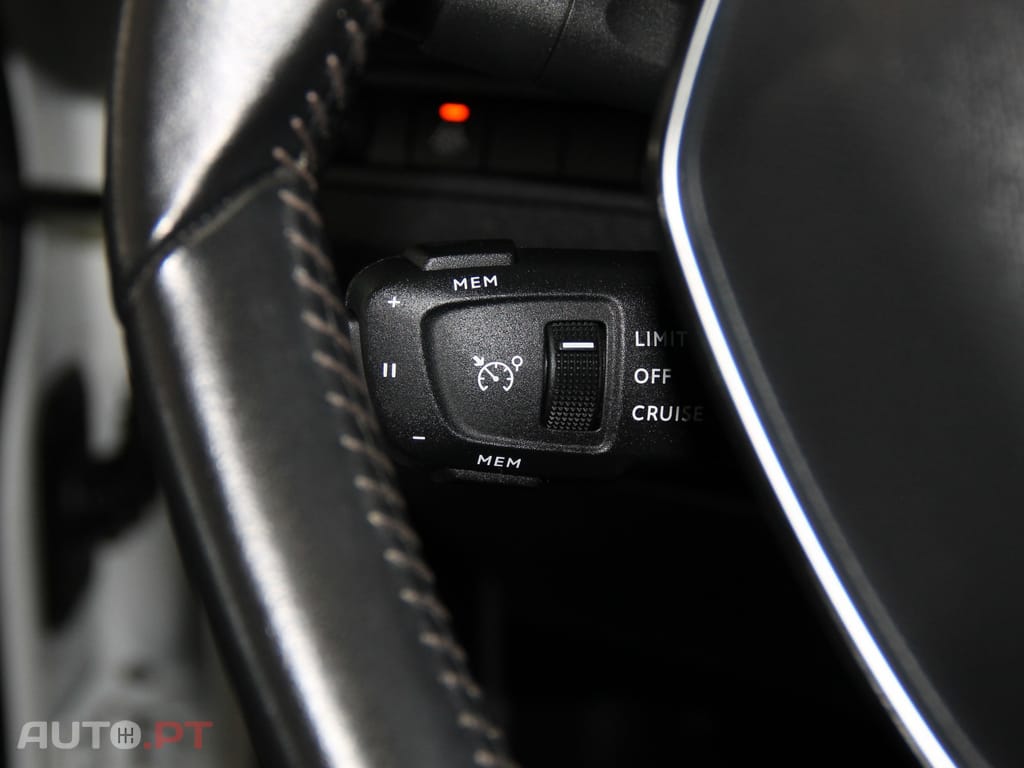 Peugeot 3008 1.5 BlueHDi Active