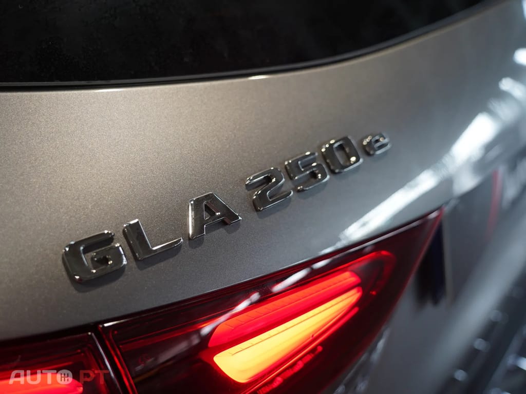 Mercedes-Benz GLA 250 e AMG Line