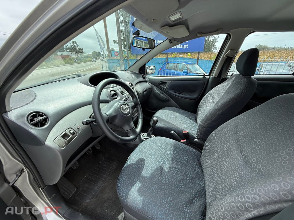Toyota Yaris 1.0 Sol