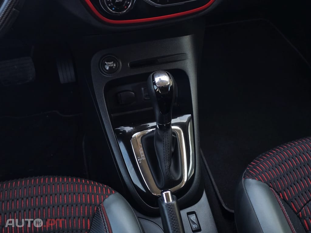 Renault Captur TCe 120 EDC Helly Hansen