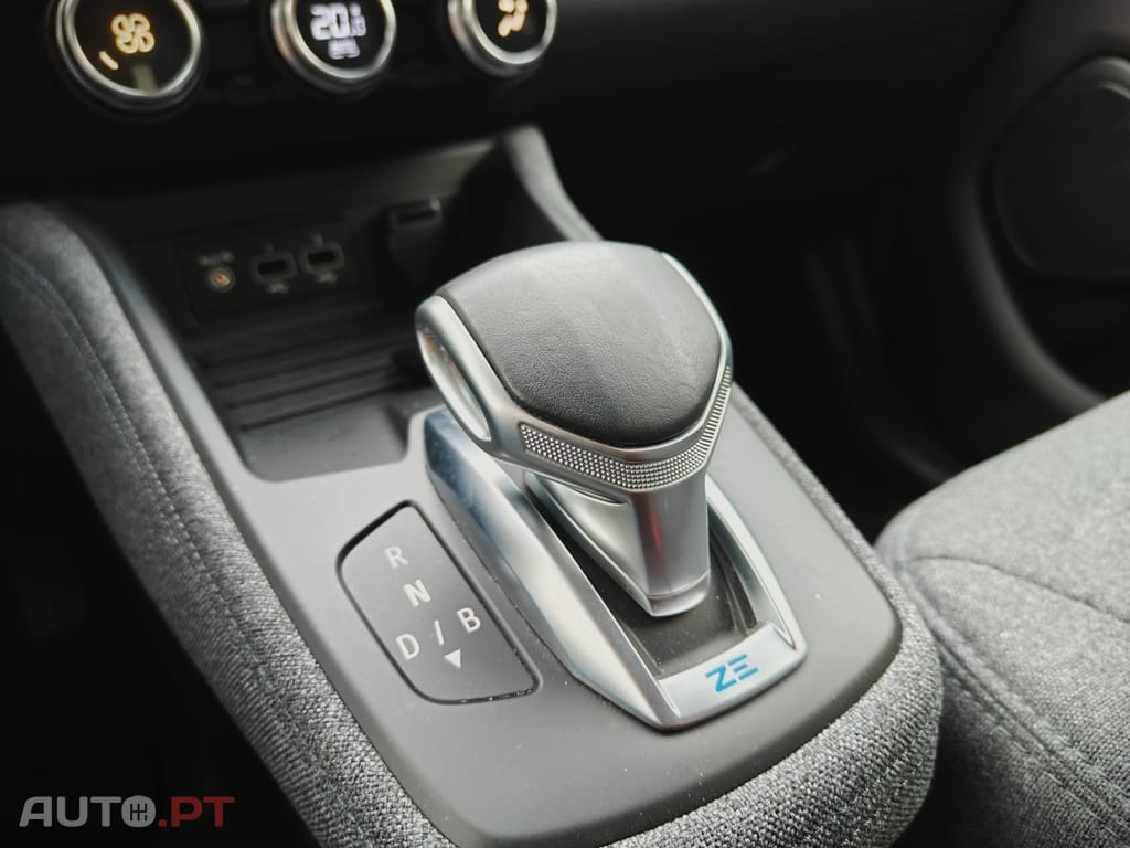 Renault Zoe (c/ Bateria) Z.E. 50 INTENS