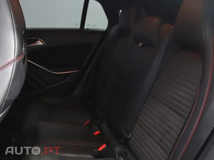 Mercedes-Benz CLA 220 d Shooting Brake AMG Line Aut.