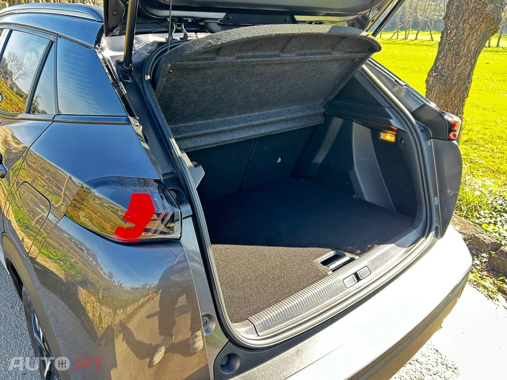 Peugeot 2008 1.2 PureTech GT Pack EAT8