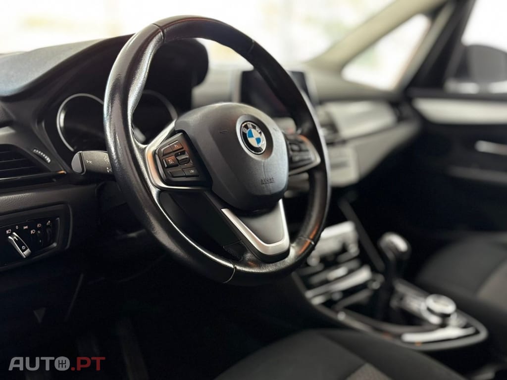 BMW 216 d Line Sport