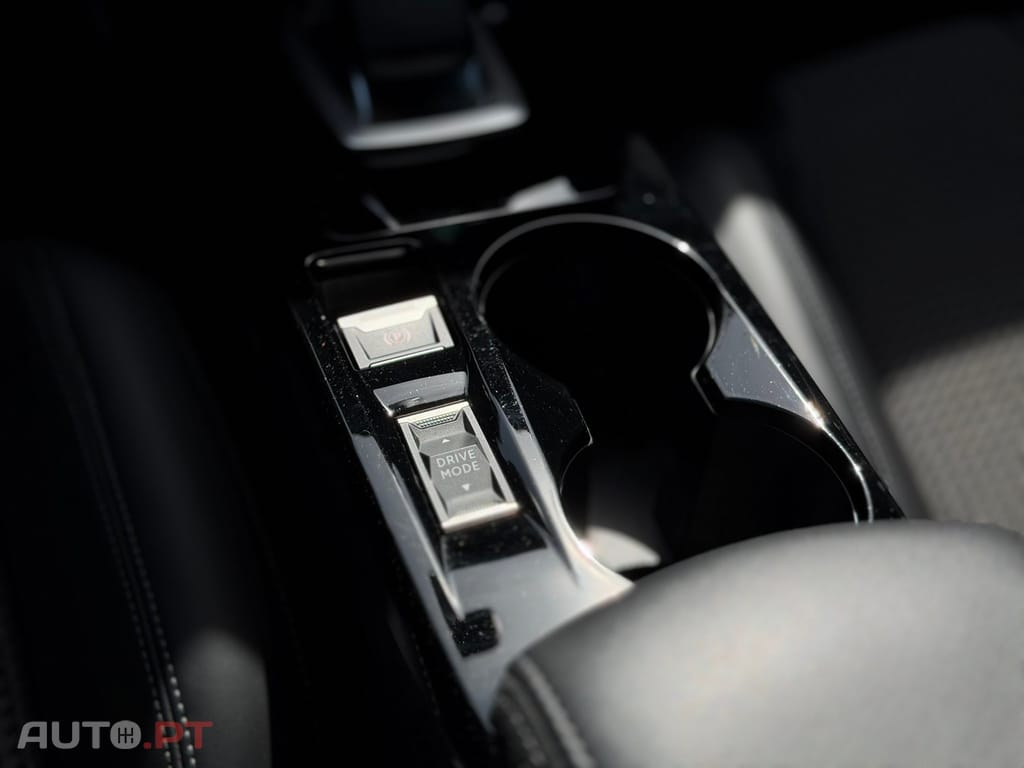 Peugeot E-2008 50 kWh GT