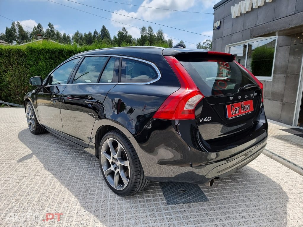 Volvo V60 2.0 D2 Momentum Ocean Race