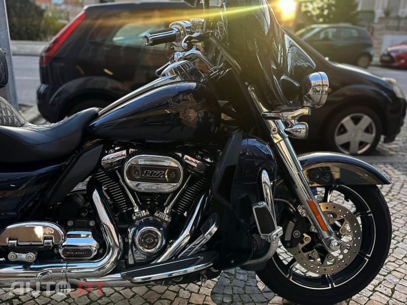 Harley Davidson FLHT FLHTKSE ANV CVO ULTRA Limited Anniversary
