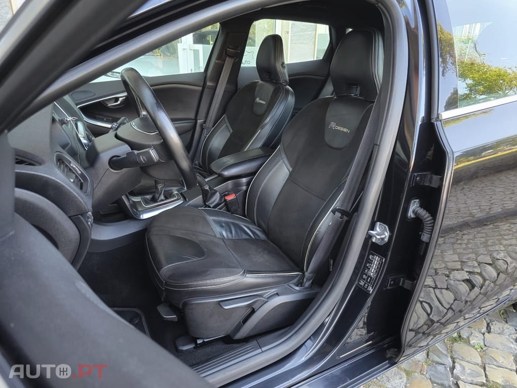 Volvo V40 D2 R Design