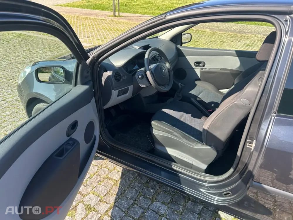 Renault Clio 1.2 16V Confort