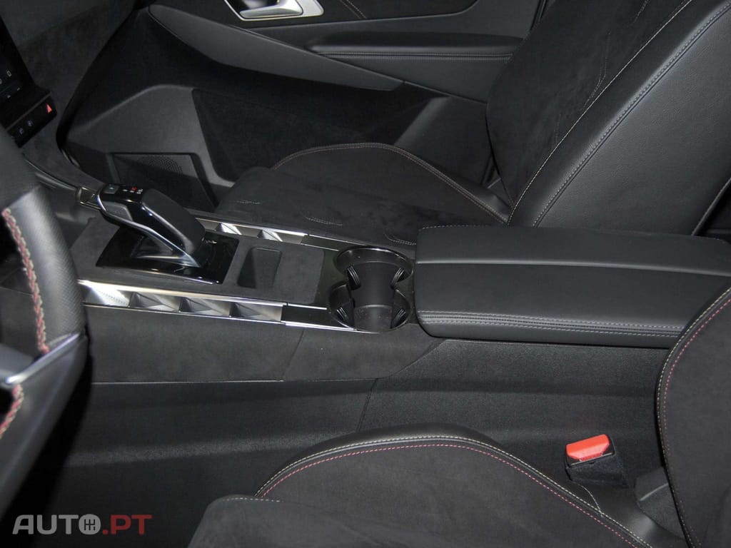 DS DS7 E-Tense Performance Line