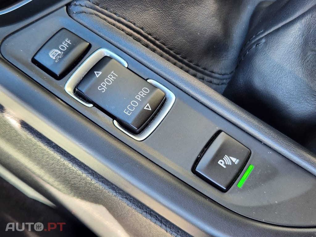 BMW 318 d Touring Line Luxury Purity