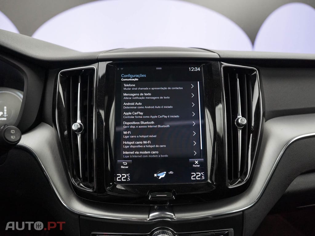Volvo XC60 2.0 T8 PHEV Momentum Plus AWD