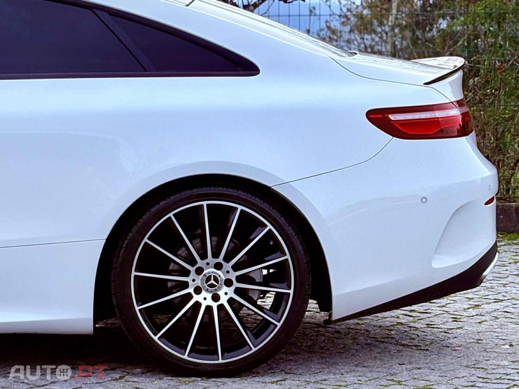 Mercedes-Benz E 220 d AMG Line