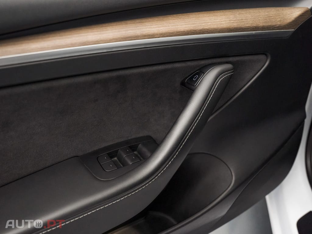 Tesla Model 3 Long Range Tração Integral