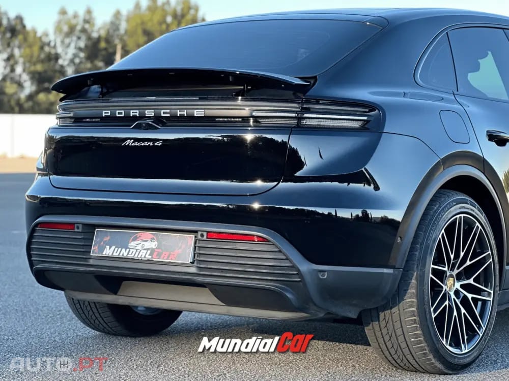 Porsche Macan Electric 4