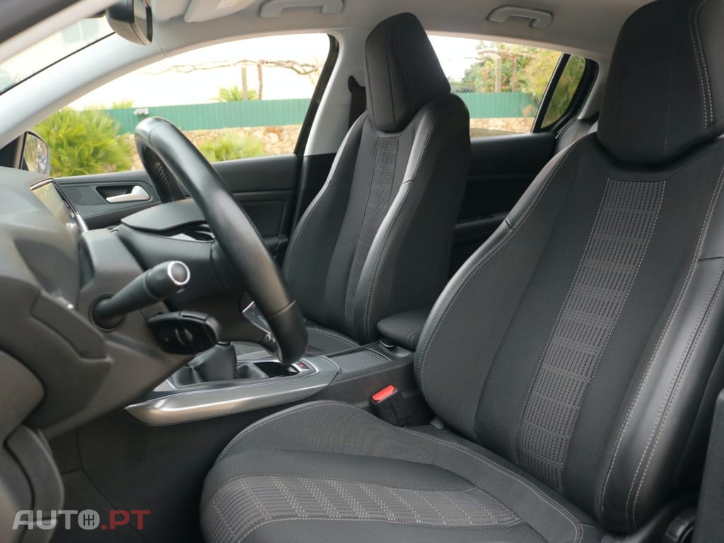 Peugeot 308 1.5 BlueHDi Allure Pack