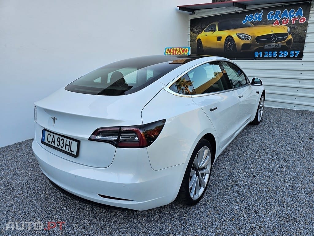 Tesla Model 3 Standard Range Plus RWD