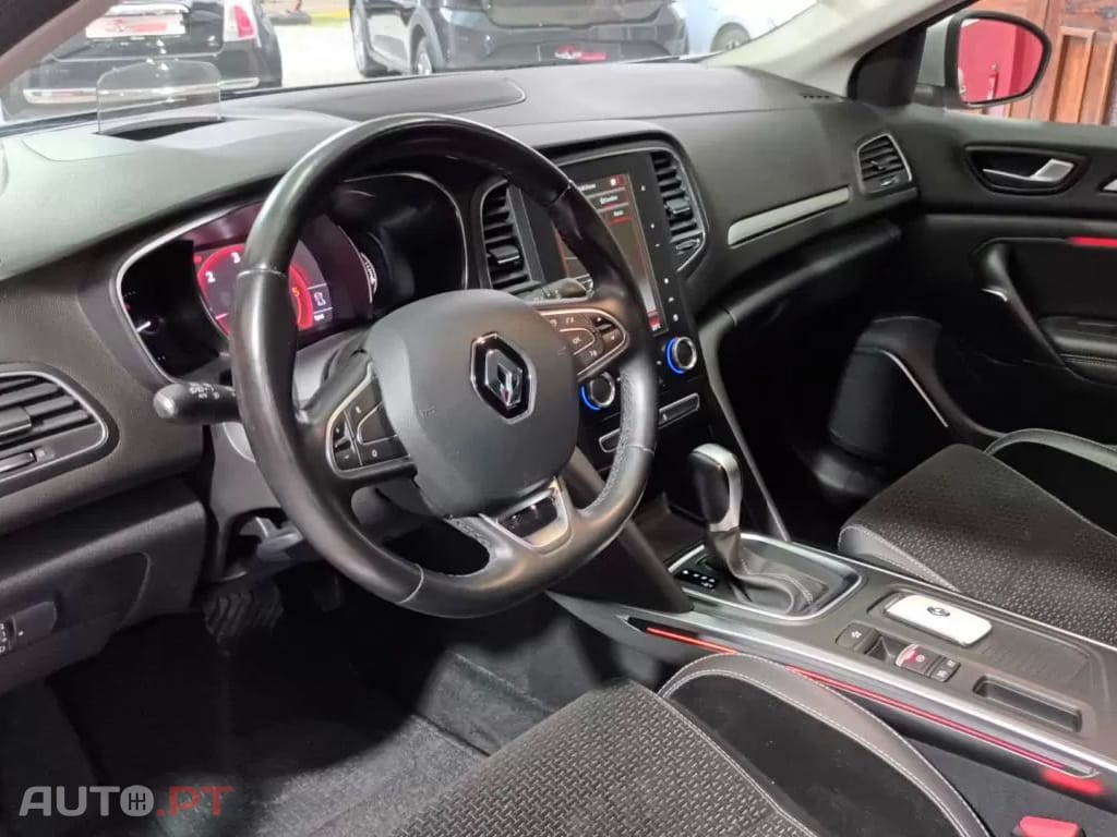 Renault Mégane Sport Tourer 1.5 Blue dCi Intens EDC