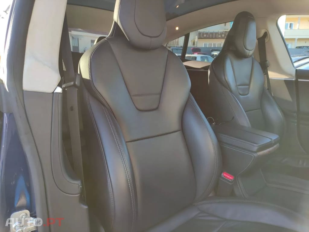 Tesla Model S 75D
