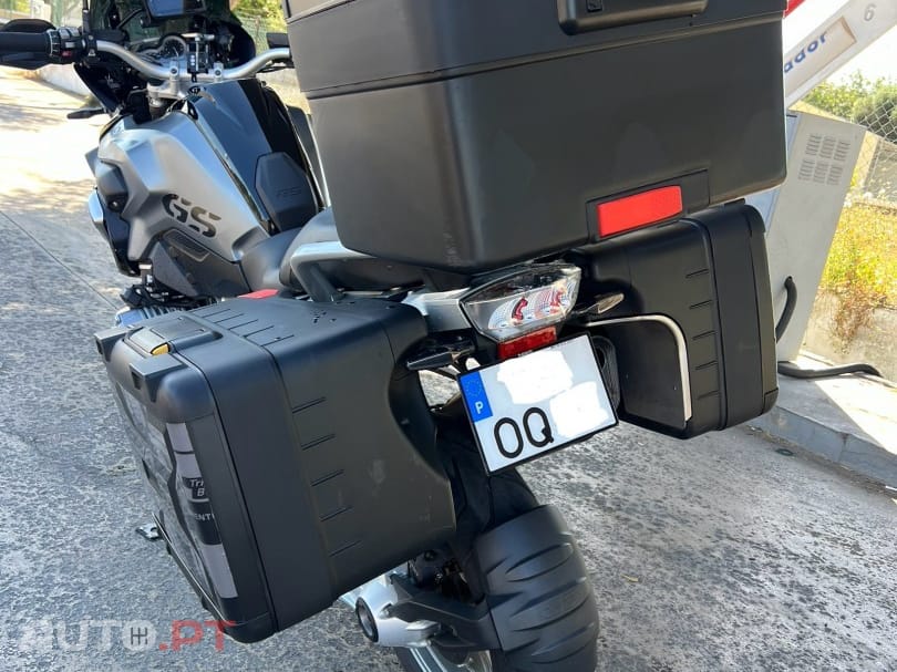 BMW R Triplo Black