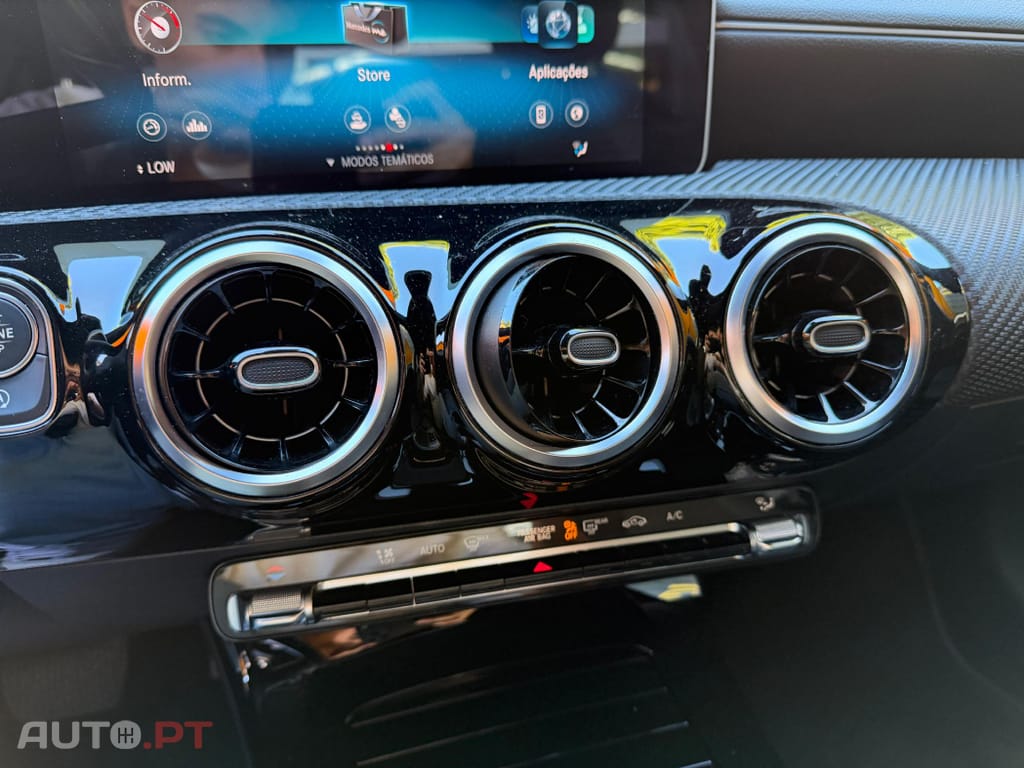 Mercedes-Benz A 180 D STYLE DCT 