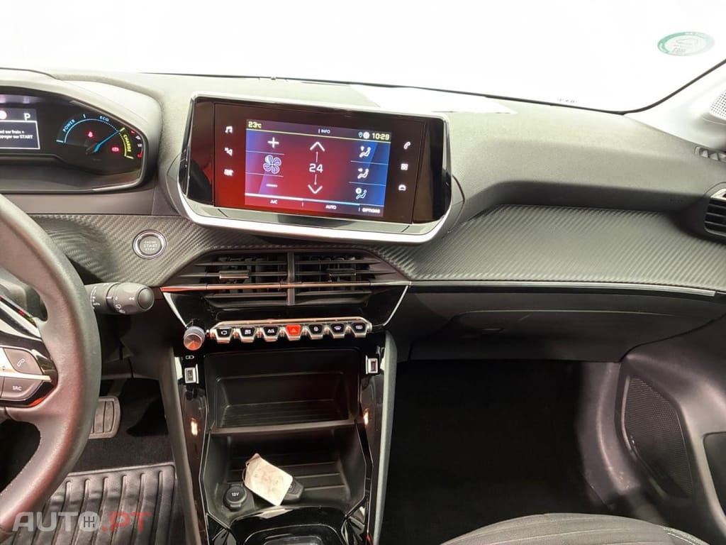 Peugeot E-208 50 kWh Style