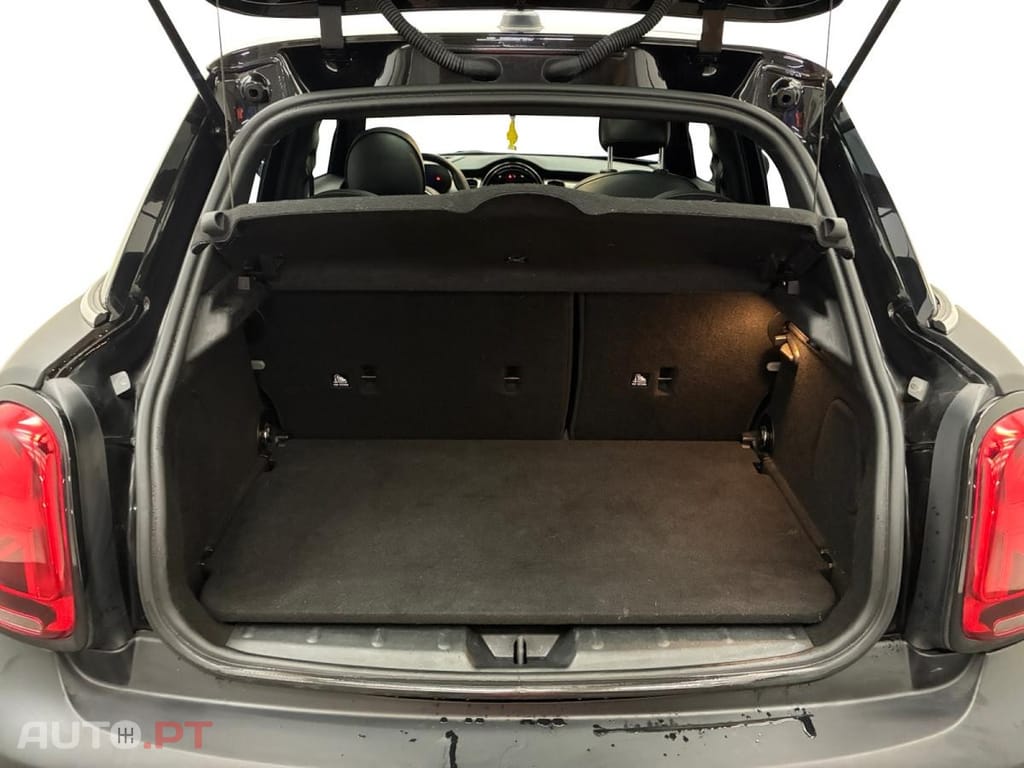 MINI John Cooper Works Finition JCW Auto