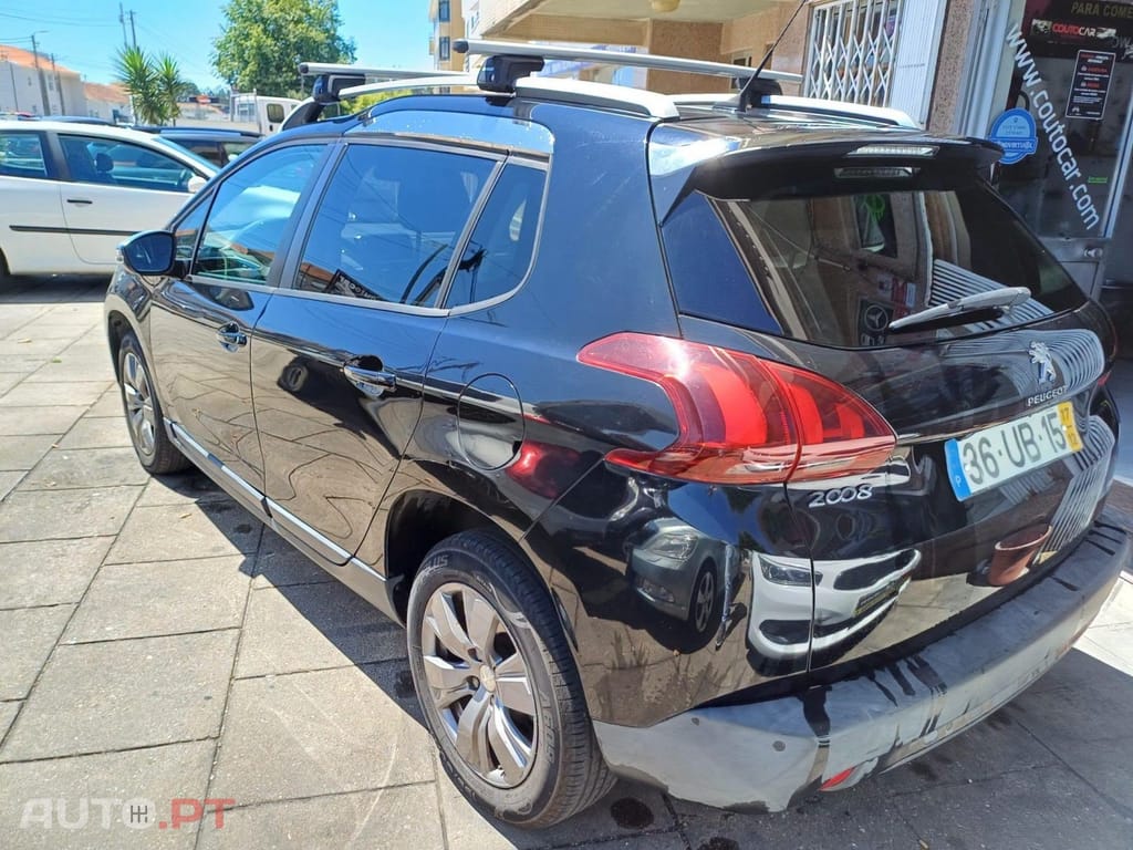 Peugeot 2008 1.2 PureTech Style