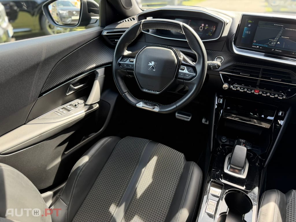 Peugeot E-2008 50 kWh GT