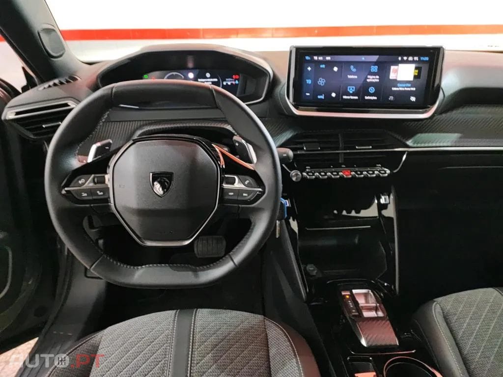 Peugeot 2008 1.5 BlueHDi Allure EAT8