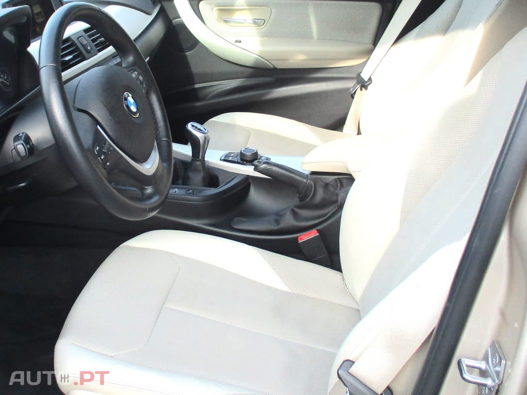 BMW 318 2.0 D Touring Luxury  Nacional 143 cv -Ano 2015 Nacional