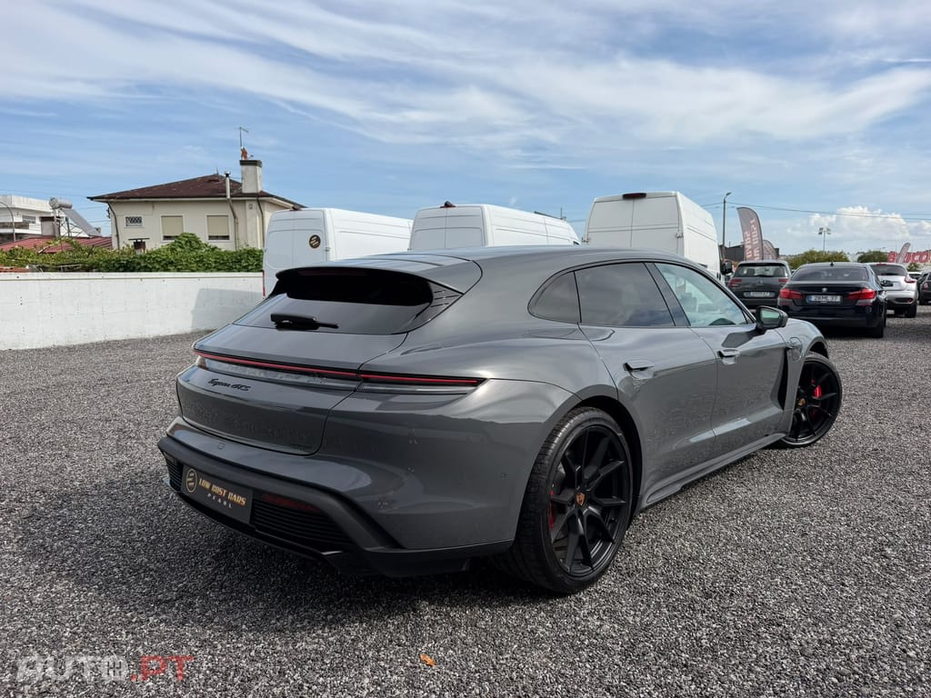 Porsche Taycan GTS