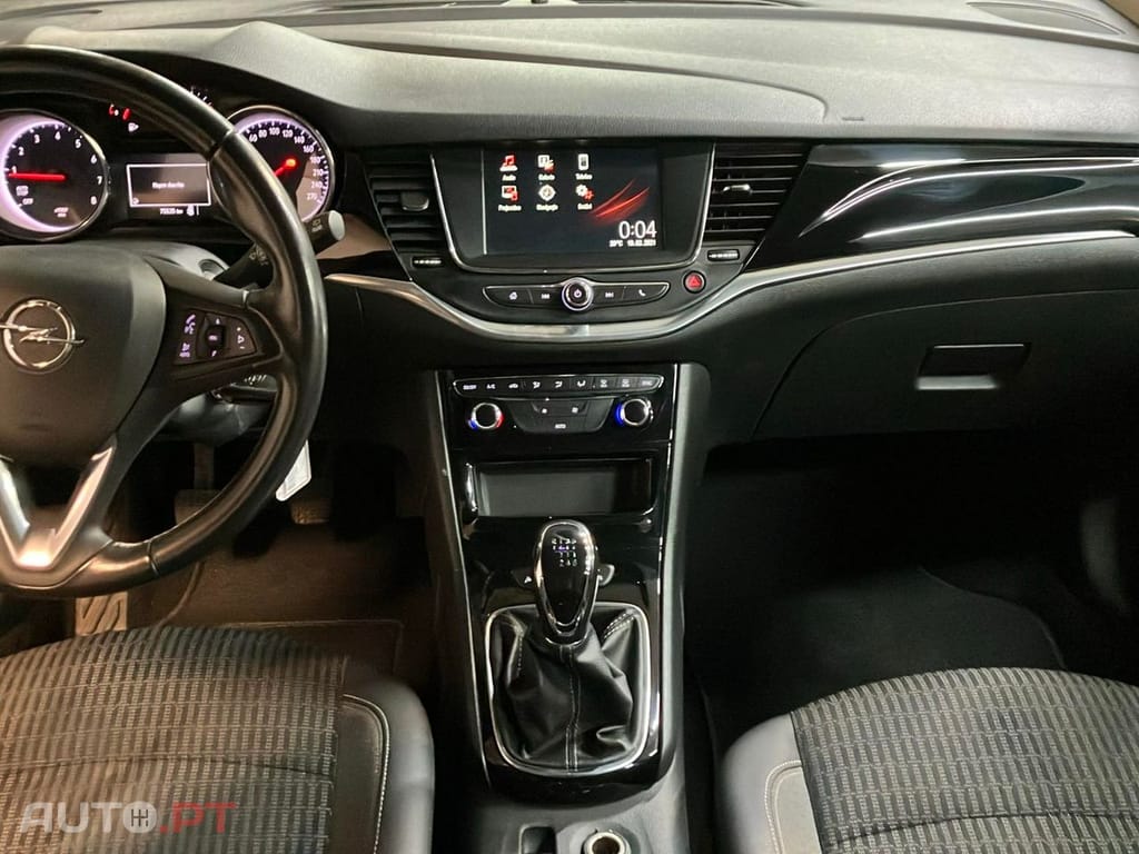 Opel Astra Sports Tourer 1.2 Turbo Design & Tech