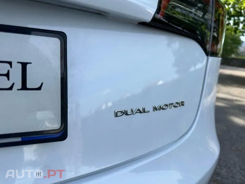 Tesla Model 3 Long Range Tração Integral