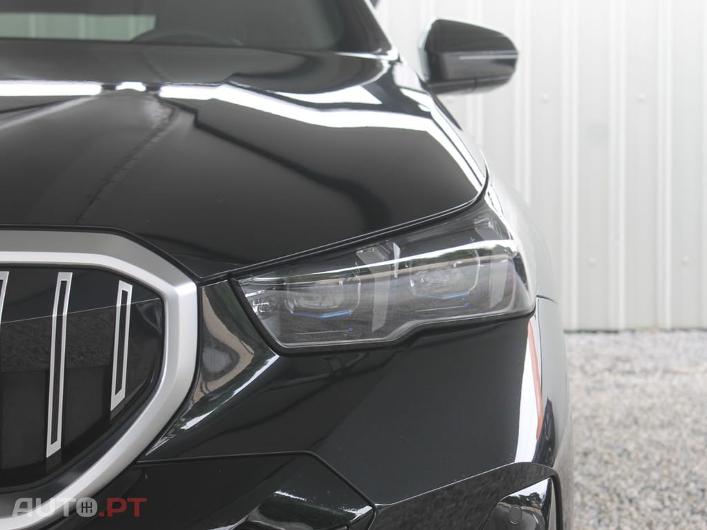 BMW 530 e Pack Desportivo M
