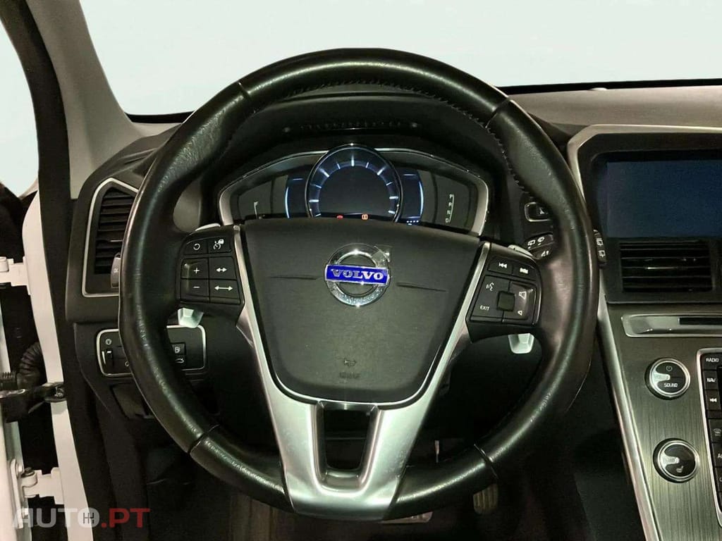 Volvo XC60 2.0 D4 Momentum Plus Geartronic