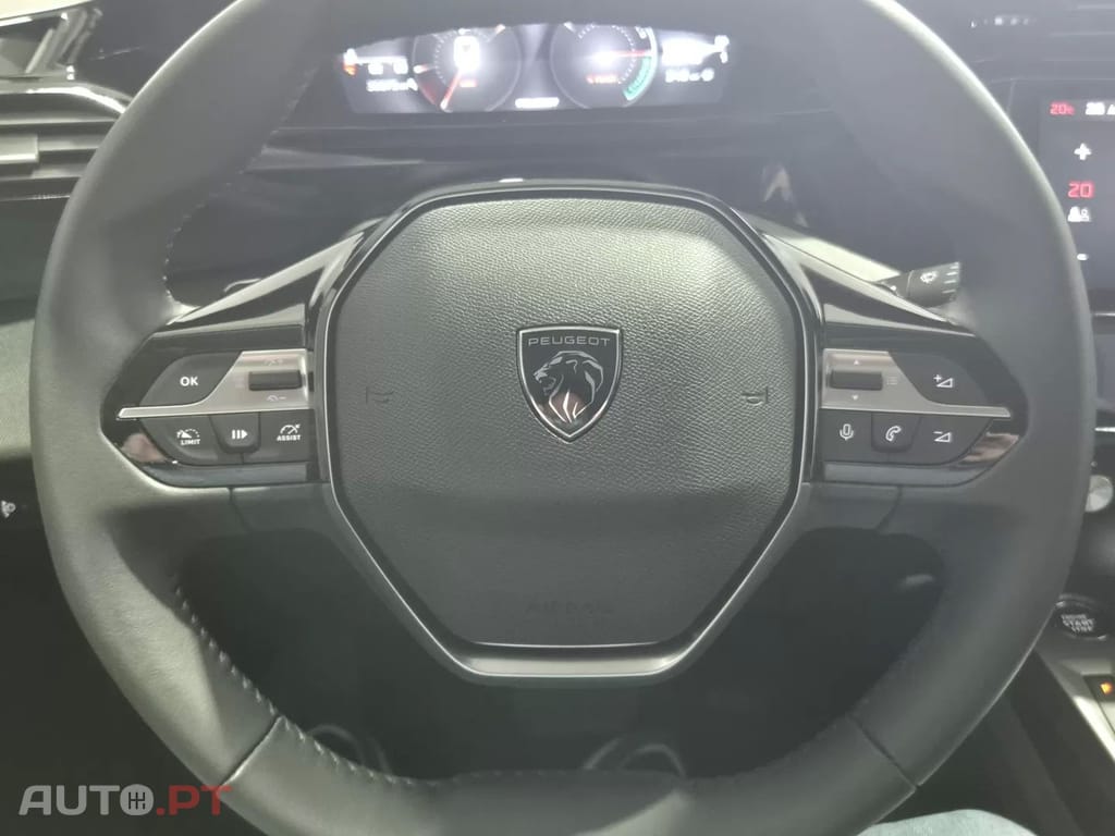 Peugeot 408 1.2 Hybrid Allure e-DCS6