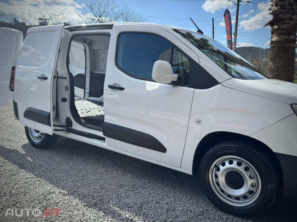 Opel Combo 1.5 CDTI 3 LUG. LONGA ENJOY