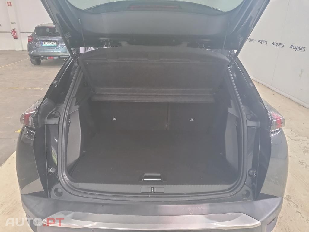 Peugeot 2008 1.5 BlueHDi Allure Pack